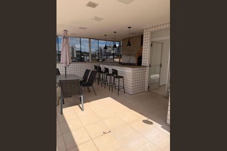 Apartamento à venda com 176m², 4 quartos e 2 vagas