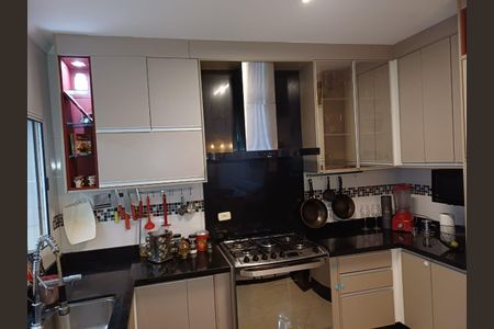 Casa de condomínio à venda com 141m², 3 quartos e 2 vagas