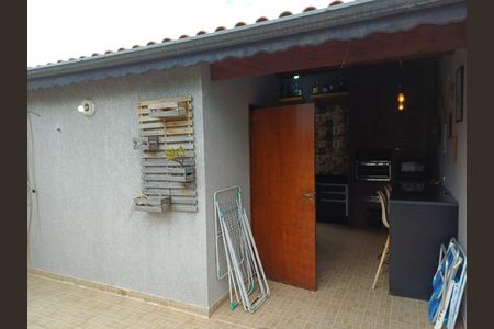 Casa de condomínio à venda com 141m², 3 quartos e 2 vagas
