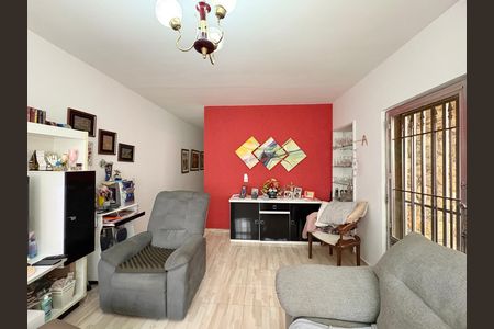 Casa à venda com 214m², 5 quartos e 5 vagas Casa à venda com 214m², 5 quartos e 5 vagasSala - Casa 1