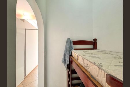 Casa à venda com 214m², 5 quartos e 5 vagas Casa à venda com 214m², 5 quartos e 5 vagasQuarto 2 - Casa 2