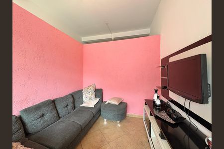 Casa à venda com 214m², 5 quartos e 5 vagas Casa à venda com 214m², 5 quartos e 5 vagasSala - Casa 2