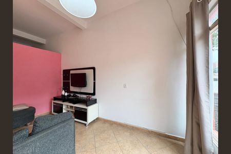 Casa à venda com 214m², 5 quartos e 5 vagas Casa à venda com 214m², 5 quartos e 5 vagasSala - Casa 2