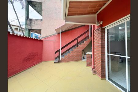Casa à venda com 214m², 5 quartos e 5 vagas Casa à venda com 214m², 5 quartos e 5 vagasÁrea de Serviço/ Churrasqueira/ Garagem