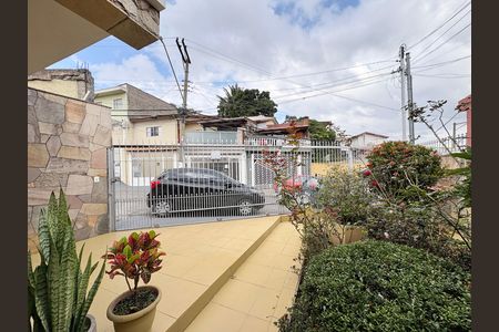 Casa à venda com 214m², 5 quartos e 5 vagas Casa à venda com 214m², 5 quartos e 5 vagasGaragem/ Jardim