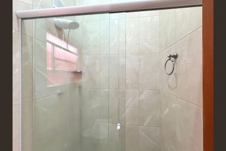 Casa à venda com 214m², 5 quartos e 5 vagas Casa à venda com 214m², 5 quartos e 5 vagasBanheiro - Casa 2