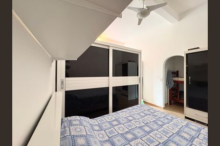 Casa à venda com 214m², 5 quartos e 5 vagas Casa à venda com 214m², 5 quartos e 5 vagasQuarto 1 - Casa 2