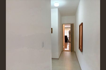 Casa à venda com 214m², 5 quartos e 5 vagas Casa à venda com 214m², 5 quartos e 5 vagasCorredor dos quartos - Casa 1
