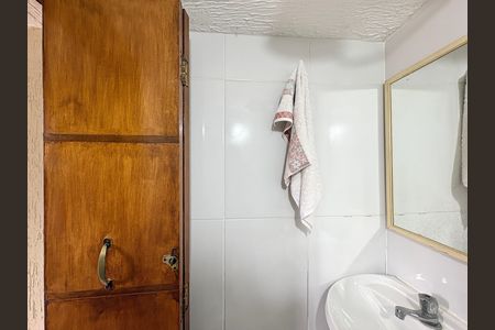 Casa à venda com 214m², 5 quartos e 5 vagas Casa à venda com 214m², 5 quartos e 5 vagasBanheiro de serviço