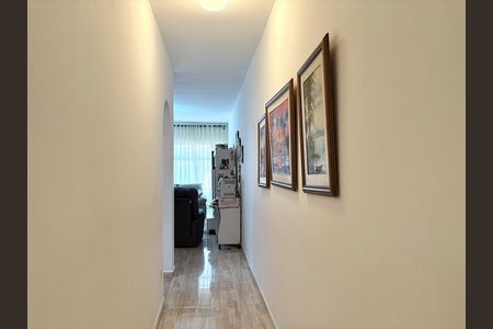 Casa à venda com 214m², 5 quartos e 5 vagas Casa à venda com 214m², 5 quartos e 5 vagasCorredor dos quartos - Casa 1