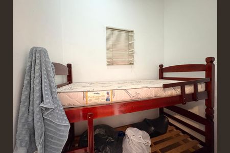 Casa à venda com 214m², 5 quartos e 5 vagas Casa à venda com 214m², 5 quartos e 5 vagasQuarto 2 - Casa 2