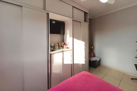 Casa à venda com 200m², 2 quartos e 3 vagas Casa à venda com 200m², 2 quartos e 3 vagasQuarto 2