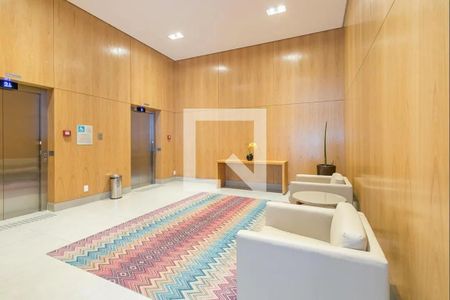 Apartamento à venda com 94m², 2 quartos e 1 vaga Apartamento à venda com 94m², 2 quartos e 1 vagaArea Comum