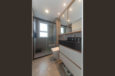 Apartamento à venda com 94m², 2 quartos e 1 vaga Apartamento à venda com 94m², 2 quartos e 1 vagaBanheiro da Suíte 1