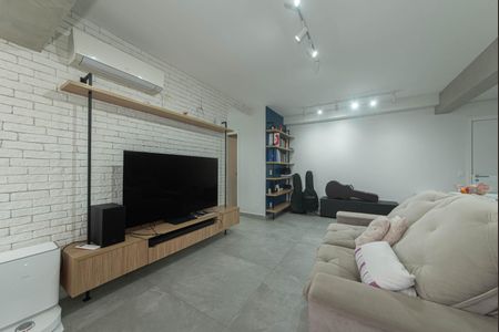 Apartamento à venda com 94m², 2 quartos e 1 vaga Apartamento à venda com 94m², 2 quartos e 1 vagaSala