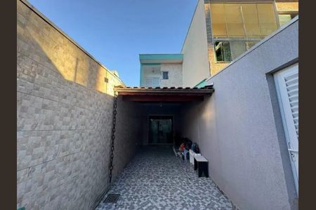 Casa à venda com 79m², 2 quartos e 2 vagas