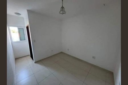 Casa à venda com 79m², 2 quartos e 2 vagas