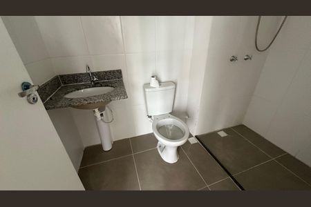 Apartamento para alugar com 67m², 2 quartos e 1 vaga Apartamento para alugar com 67m², 2 quartos e 1 vagaBanheiro