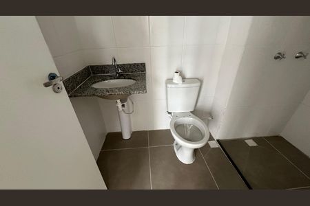 Apartamento para alugar com 67m², 2 quartos e 1 vaga Apartamento para alugar com 67m², 2 quartos e 1 vagaBanheiro