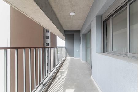 Apartamento à venda com 35m², 1 quarto e sem vaga Apartamento à venda com 35m², 1 quarto e sem vagaVaranda