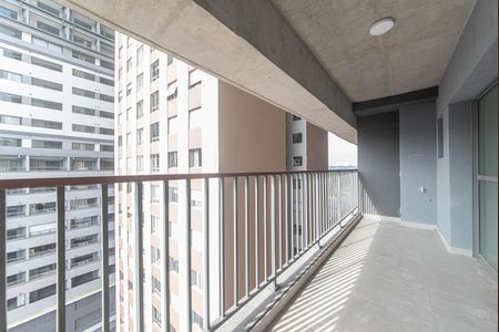 Apartamento à venda com 35m², 1 quarto e sem vaga Apartamento à venda com 35m², 1 quarto e sem vagaVaranda