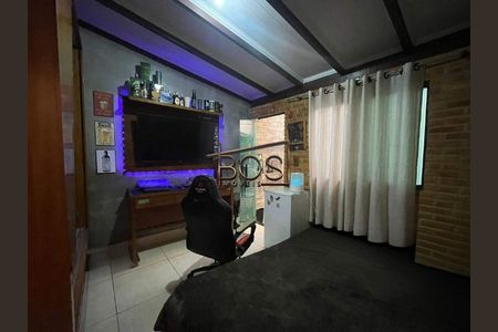 Apartamento à venda com 4 quartos, 102m² em Pompéia, Belo Horizonte
