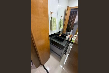 Casa à venda com 90m², 2 quartos e 2 vagas