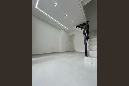 Casa à venda com 2 quartos, 89m² em Parque Oratório, Santo André