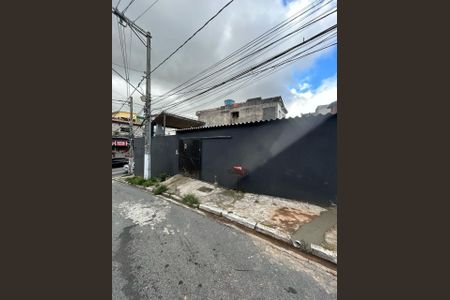 Casa para alugar com 124m², 2 quartos e 1 vaga Casa para alugar com 124m², 2 quartos e 1 vagaFachada