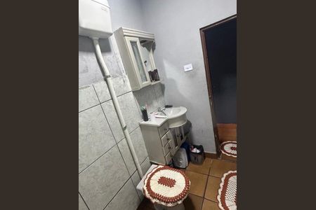 Casa para alugar com 124m², 2 quartos e 1 vaga Casa para alugar com 124m², 2 quartos e 1 vagaBanheiro