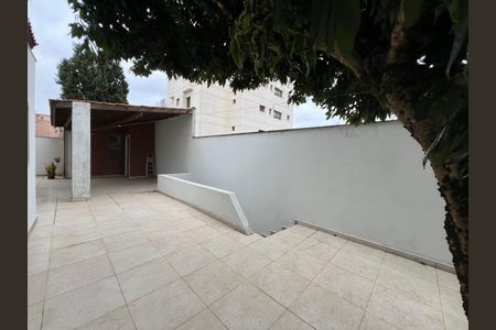 Casa à venda com 343m², 5 quartos e 4 vagas
