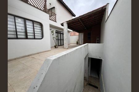 Casa à venda com 343m², 5 quartos e 4 vagas