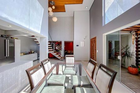 Casa à venda com 4 quartos, 494m² em Água Rasa, São Paulo