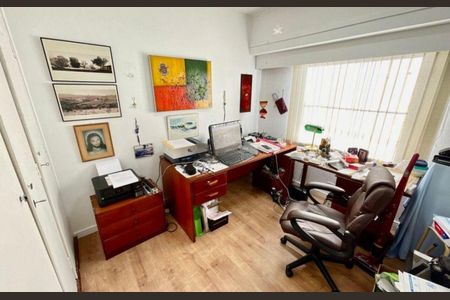 Casa à venda com 3 quartos, 256m² em Vila Elvira, São Paulo