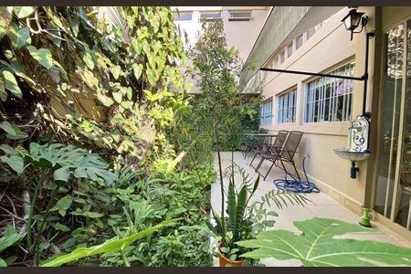 Casa à venda com 256m², 3 quartos e 3 vagas
