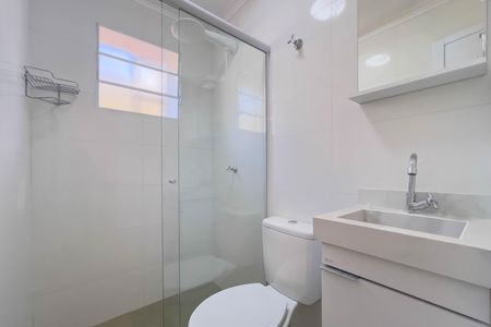 Banheiro de kitnet/studio para alugar com 1 quarto, 40m² em Vila Mariana, São Paulo