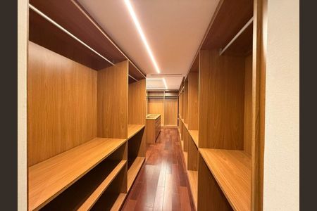 Apartamento à venda com 579m², 4 quartos e 8 vagas