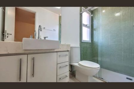 Apartamento para alugar com 113m², 2 quartos e 2 vagas Apartamento para alugar com 113m², 2 quartos e 2 vagasBanheiro