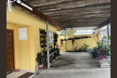 Casa à venda com 131m², 2 quartos e 3 vagas Casa à venda com 131m², 2 quartos e 3 vagasFoto 03