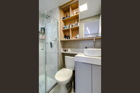 Apartamento à venda com 42m², 2 quartos e 1 vaga Apartamento à venda com 42m², 2 quartos e 1 vagaBanheiro