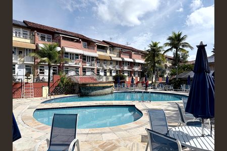 Casa de condomínio à venda com 220m², 3 quartos e 2 vagas Casa de condomínio à venda com 220m², 3 quartos e 2 vagasÁrea comum