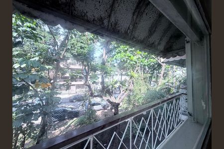 Casa de condomínio à venda com 220m², 3 quartos e 2 vagas Casa de condomínio à venda com 220m², 3 quartos e 2 vagasVaranda quarto
