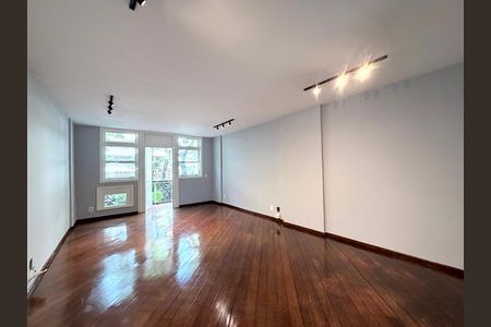 Sala de casa de condomínio à venda com 3 quartos, 220m² em Recreio dos Bandeirantes, Rio de Janeiro