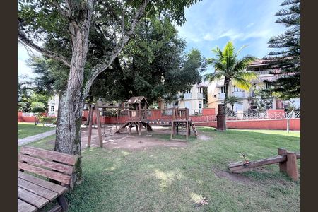 Casa de condomínio à venda com 220m², 3 quartos e 2 vagas Casa de condomínio à venda com 220m², 3 quartos e 2 vagasÁrea comum