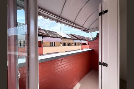 Casa de condomínio à venda com 220m², 3 quartos e 2 vagas Casa de condomínio à venda com 220m², 3 quartos e 2 vagasSuíte 1 varanda