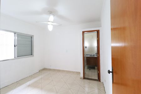 Casa à venda com 125m², 2 quartos e 2 vagas Casa à venda com 125m², 2 quartos e 2 vagasSuíte