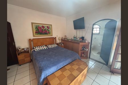 Casa à venda com 300m², 5 quartos e 5 vagasQuarto 5