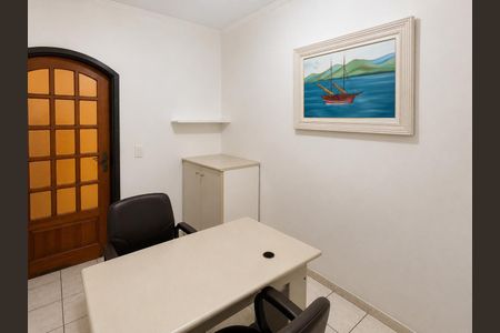 Casa à venda com 300m², 5 quartos e 5 vagasEscritório 