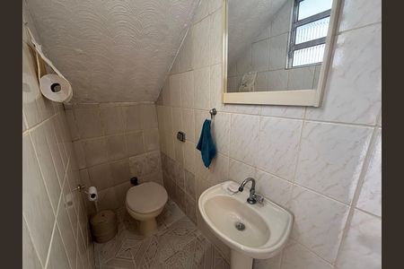 Casa à venda com 300m², 5 quartos e 5 vagasBanheiro 2