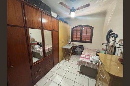 Casa à venda com 300m², 5 quartos e 5 vagasQuarto 4